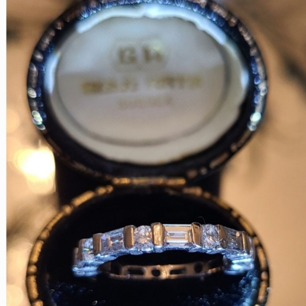 14 Carat Diamond and Baguette Eternityband(size 6)